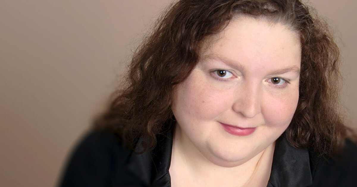 Award-winning online faculty Chrystal Trapani