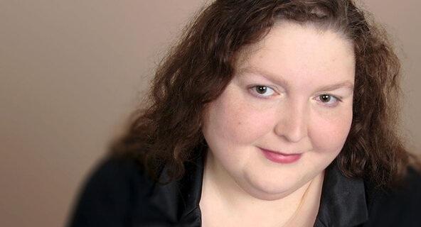 Award-winning online faculty Chrystal Trapani