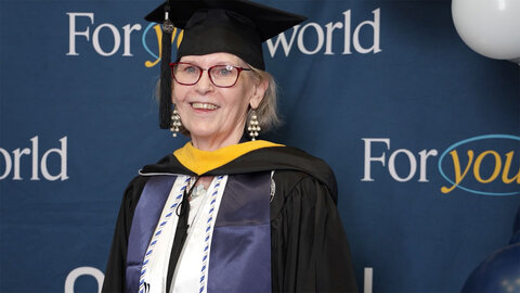 Janice Quinn earned a bachelor's in political science online.