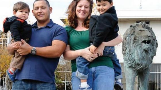 ODUOnline graduates Alfredo and Molly Pargas with their children